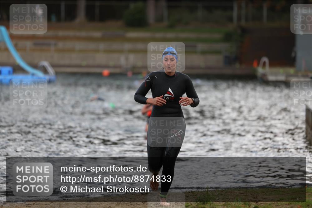 14.09.2025 - Stadtparktriathlon Michael Strokosch http://msf.ph/oto/8874833 14.09.2025 12:50:33 Schwimmen 1452 meine-sportfotos.de