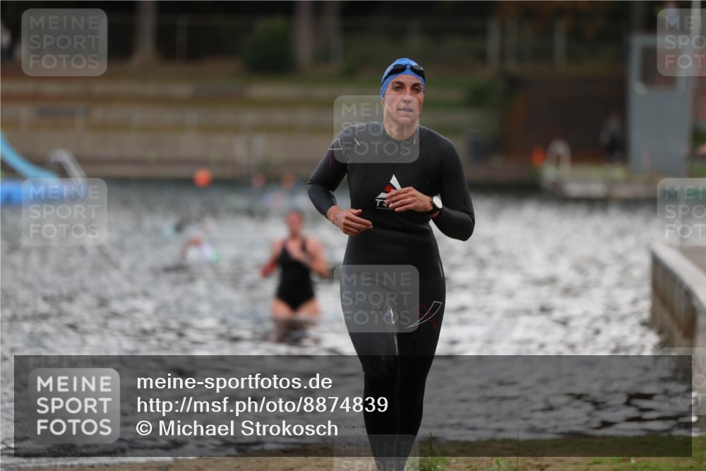 14.09.2025 - Stadtparktriathlon Michael Strokosch http://msf.ph/oto/8874839 14.09.2025 12:50:34 Schwimmen 1452 meine-sportfotos.de