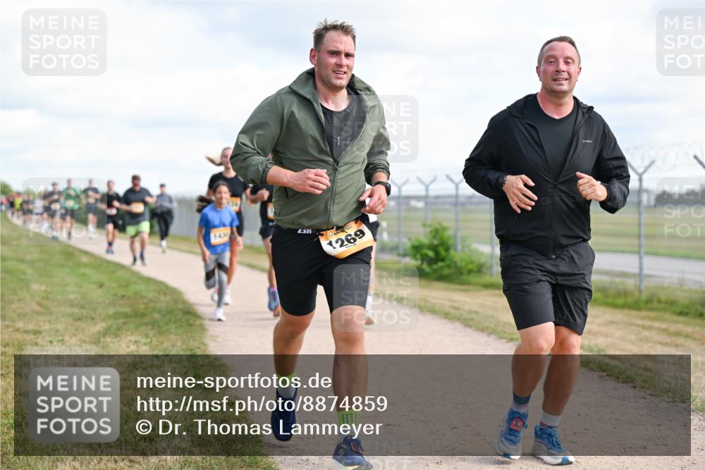 14.09.2025 - Airport Race Dr. Thomas Lammeyer http://msf.ph/oto/8874859 14.09.2025 12:19:35 Laufen 143, 23, 1269 meine-sportfotos.de