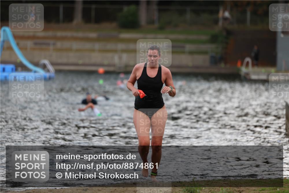 14.09.2025 - Stadtparktriathlon Michael Strokosch http://msf.ph/oto/8874861 14.09.2025 12:50:45 Schwimmen 1446 meine-sportfotos.de