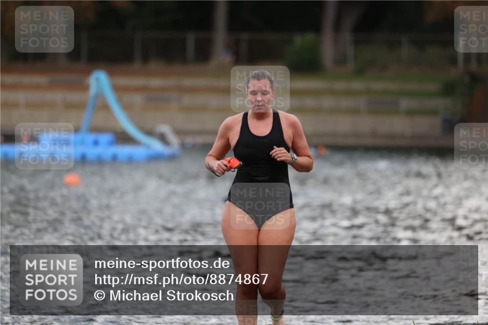 14.09.2025 - Stadtparktriathlon Michael Strokosch http://msf.ph/oto/8874867 14.09.2025 12:50:46 Schwimmen 1446 meine-sportfotos.de