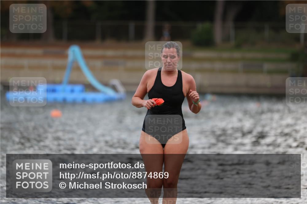 14.09.2025 - Stadtparktriathlon Michael Strokosch http://msf.ph/oto/8874869 14.09.2025 12:50:47 Schwimmen 1446 meine-sportfotos.de