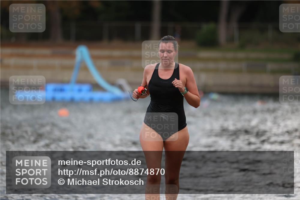 14.09.2025 - Stadtparktriathlon Michael Strokosch http://msf.ph/oto/8874870 14.09.2025 12:50:47 Schwimmen 1446 meine-sportfotos.de