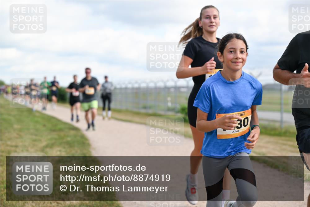 14.09.2025 - Airport Race Dr. Thomas Lammeyer http://msf.ph/oto/8874919 14.09.2025 12:19:38 Laufen 30 meine-sportfotos.de
