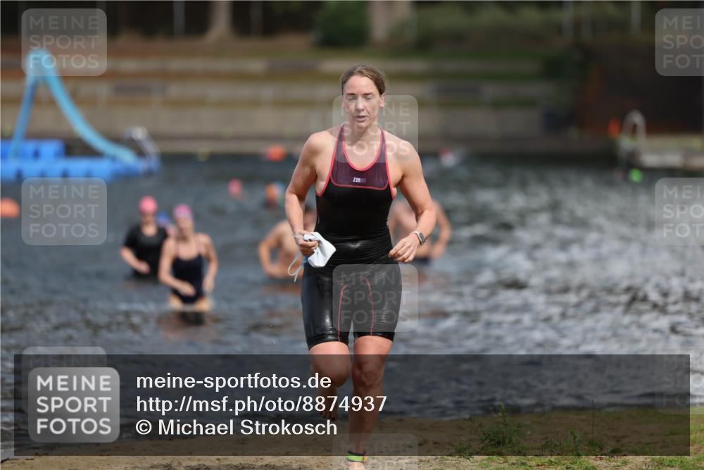 14.09.2025 - Stadtparktriathlon Michael Strokosch http://msf.ph/oto/8874937 14.09.2025 12:51:37 Schwimmen 1426, 1443, 1513 meine-sportfotos.de