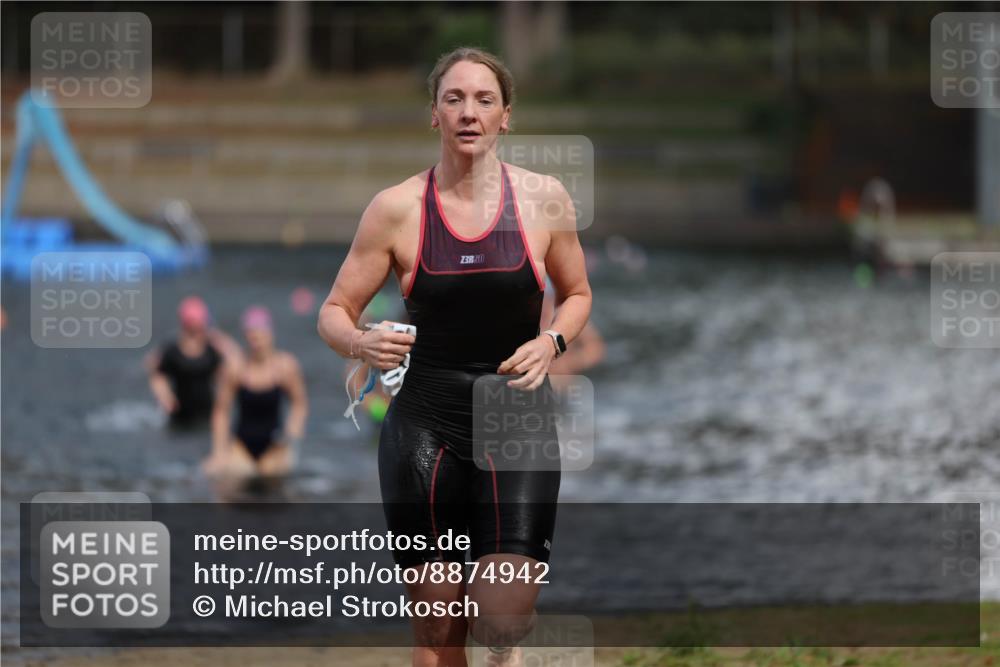 14.09.2025 - Stadtparktriathlon Michael Strokosch http://msf.ph/oto/8874942 14.09.2025 12:51:38 Schwimmen 1426, 1443, 1479, 1513 meine-sportfotos.de