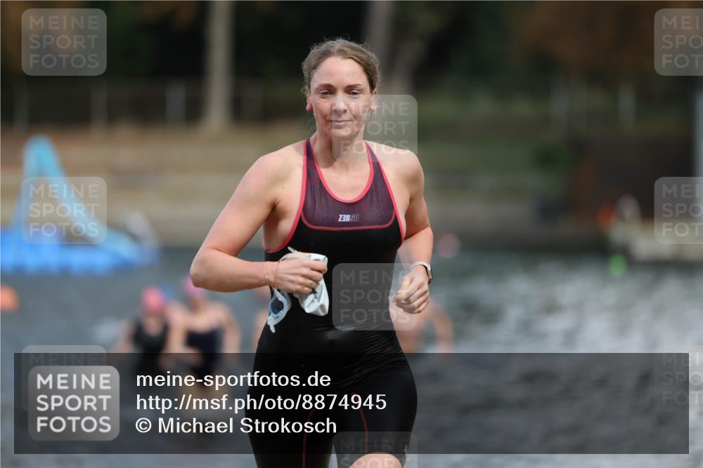 14.09.2025 - Stadtparktriathlon Michael Strokosch http://msf.ph/oto/8874945 14.09.2025 12:51:39 Schwimmen 1426, 1443, 1479, 1513 meine-sportfotos.de