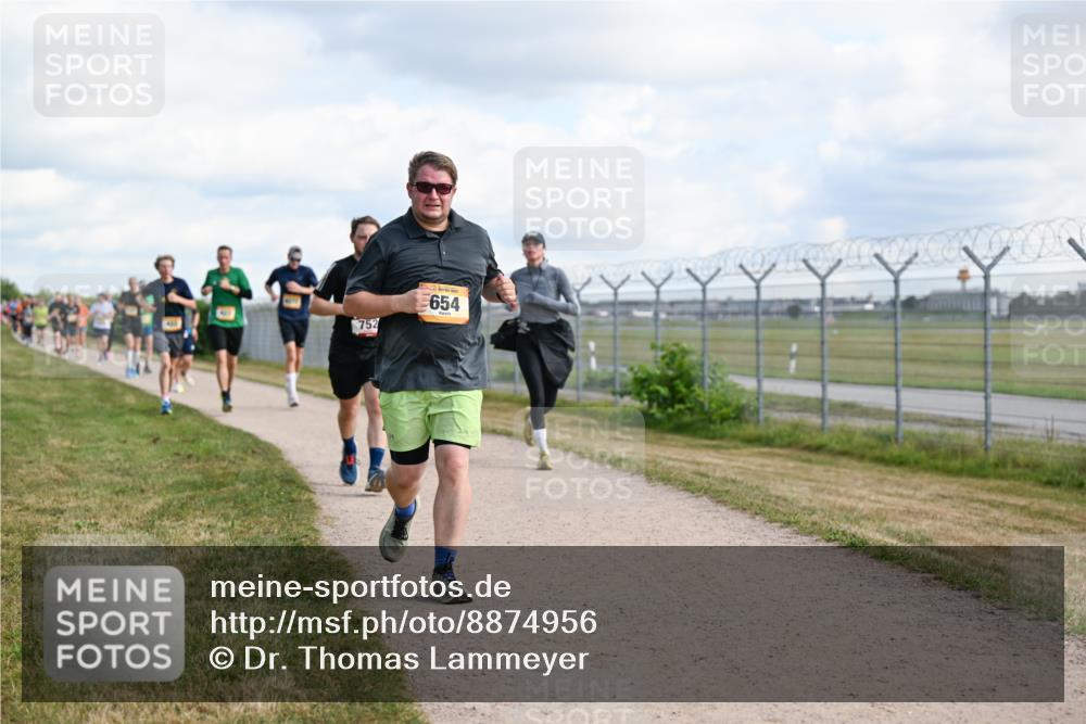 14.09.2025 - Airport Race Dr. Thomas Lammeyer http://msf.ph/oto/8874956 14.09.2025 12:19:41 Laufen 752, 654 meine-sportfotos.de