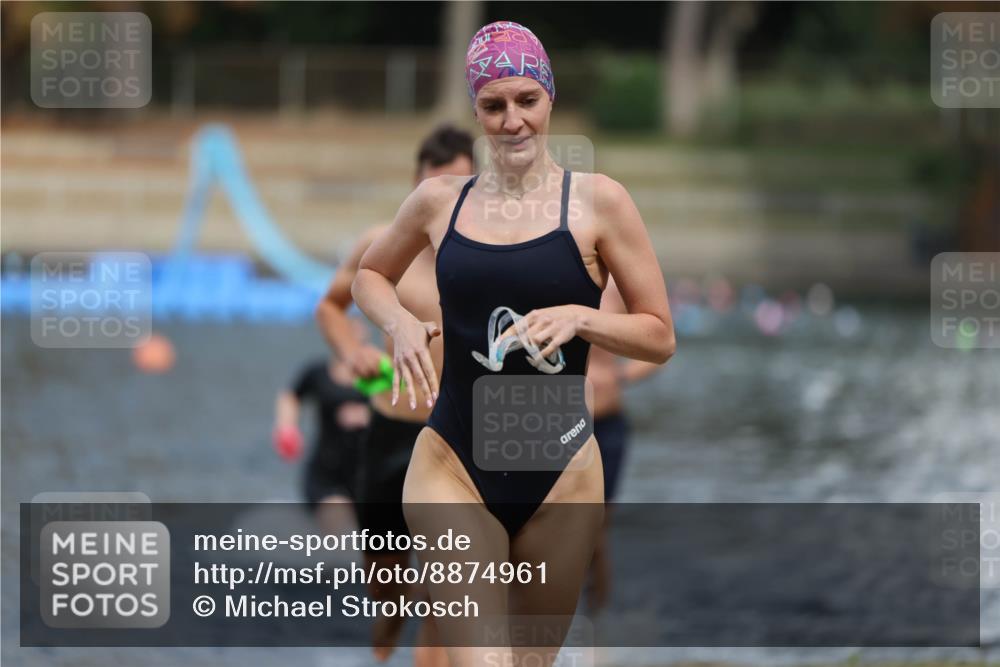 14.09.2025 - Stadtparktriathlon Michael Strokosch http://msf.ph/oto/8874961 14.09.2025 12:51:48 Schwimmen 1443, 1459, 1479, 1494, 1513 meine-sportfotos.de