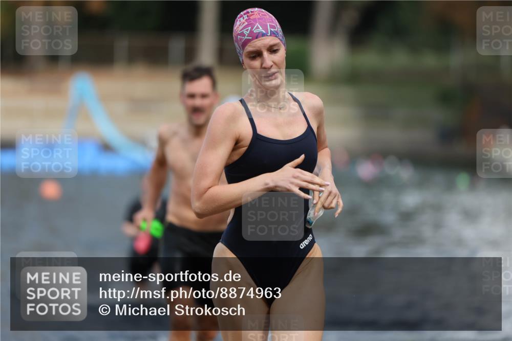 14.09.2025 - Stadtparktriathlon Michael Strokosch http://msf.ph/oto/8874963 14.09.2025 12:51:48 Schwimmen 1443, 1459, 1479, 1494, 1513 meine-sportfotos.de