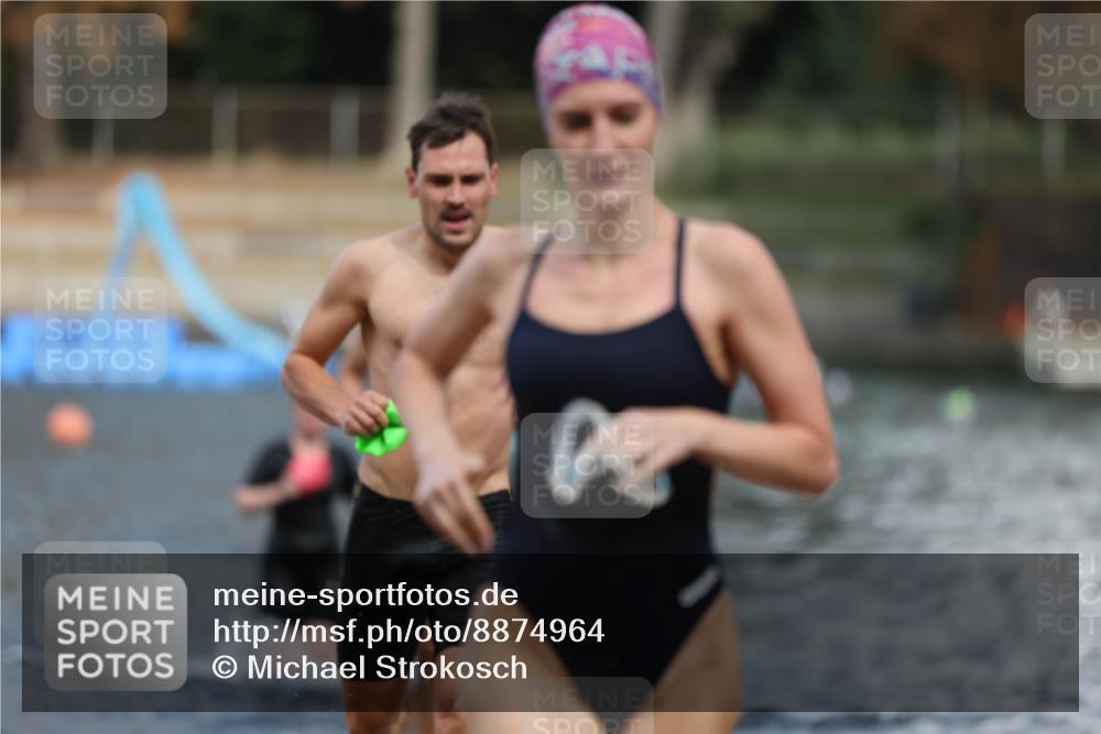 14.09.2025 - Stadtparktriathlon Michael Strokosch http://msf.ph/oto/8874964 14.09.2025 12:51:49 Schwimmen 1443, 1459, 1479, 1494, 1513 meine-sportfotos.de