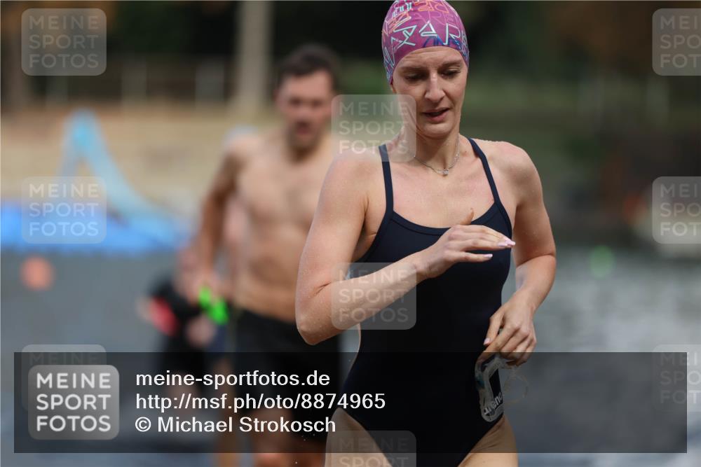 14.09.2025 - Stadtparktriathlon Michael Strokosch http://msf.ph/oto/8874965 14.09.2025 12:51:49 Schwimmen 1443, 1459, 1479, 1494, 1513 meine-sportfotos.de