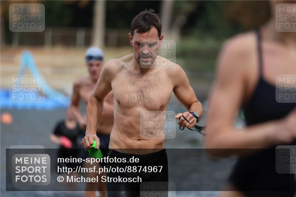 14.09.2025 - Stadtparktriathlon Michael Strokosch http://msf.ph/oto/8874967 14.09.2025 12:51:49 Schwimmen 1443, 1459, 1479, 1494, 1513 meine-sportfotos.de