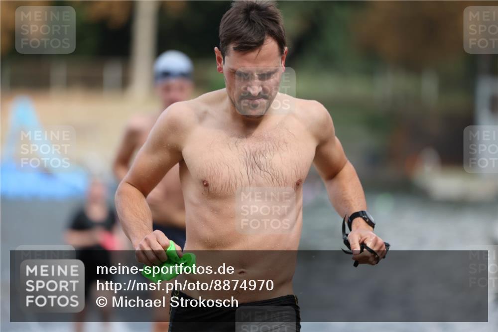 14.09.2025 - Stadtparktriathlon Michael Strokosch http://msf.ph/oto/8874970 14.09.2025 12:51:50 Schwimmen 1443, 1459, 1479, 1494, 1513 meine-sportfotos.de