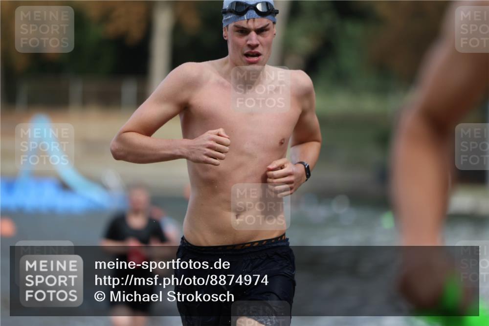 14.09.2025 - Stadtparktriathlon Michael Strokosch http://msf.ph/oto/8874974 14.09.2025 12:51:51 Schwimmen 1443, 1459, 1479, 1494, 1513 meine-sportfotos.de
