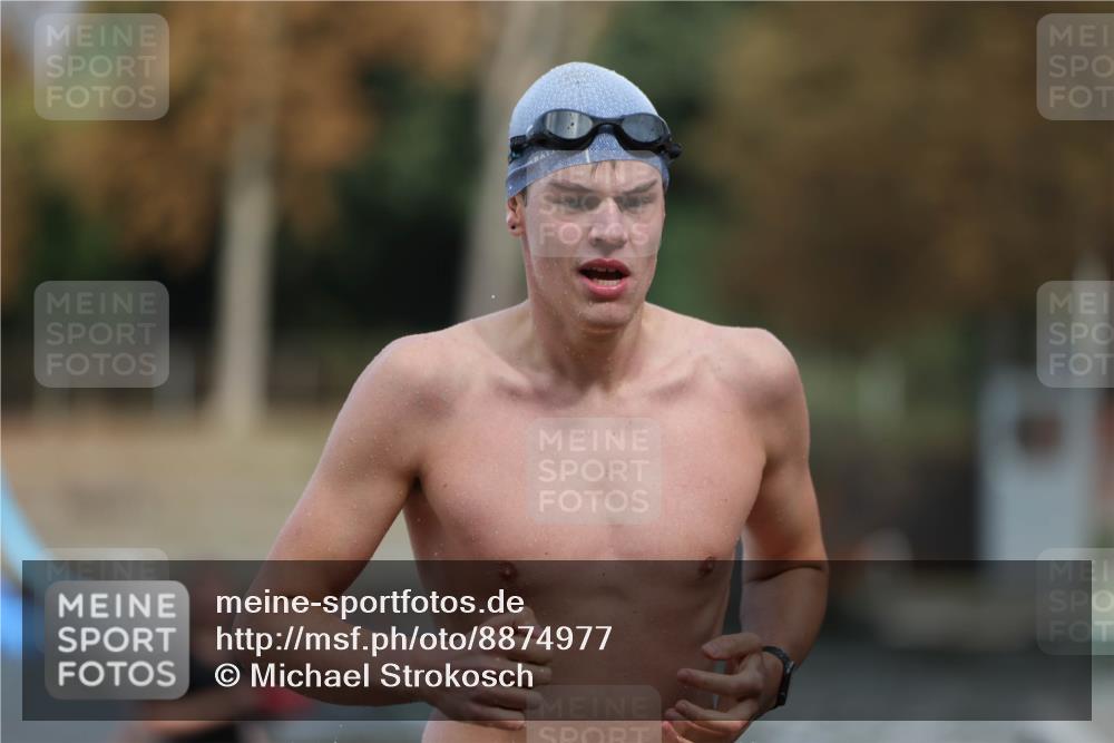 14.09.2025 - Stadtparktriathlon Michael Strokosch http://msf.ph/oto/8874977 14.09.2025 12:51:52 Schwimmen 1459, 1479, 1494, 1513 meine-sportfotos.de