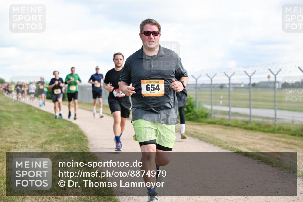 14.09.2025 - Airport Race Dr. Thomas Lammeyer http://msf.ph/oto/8874979 14.09.2025 12:19:42 Laufen 752, 654 meine-sportfotos.de