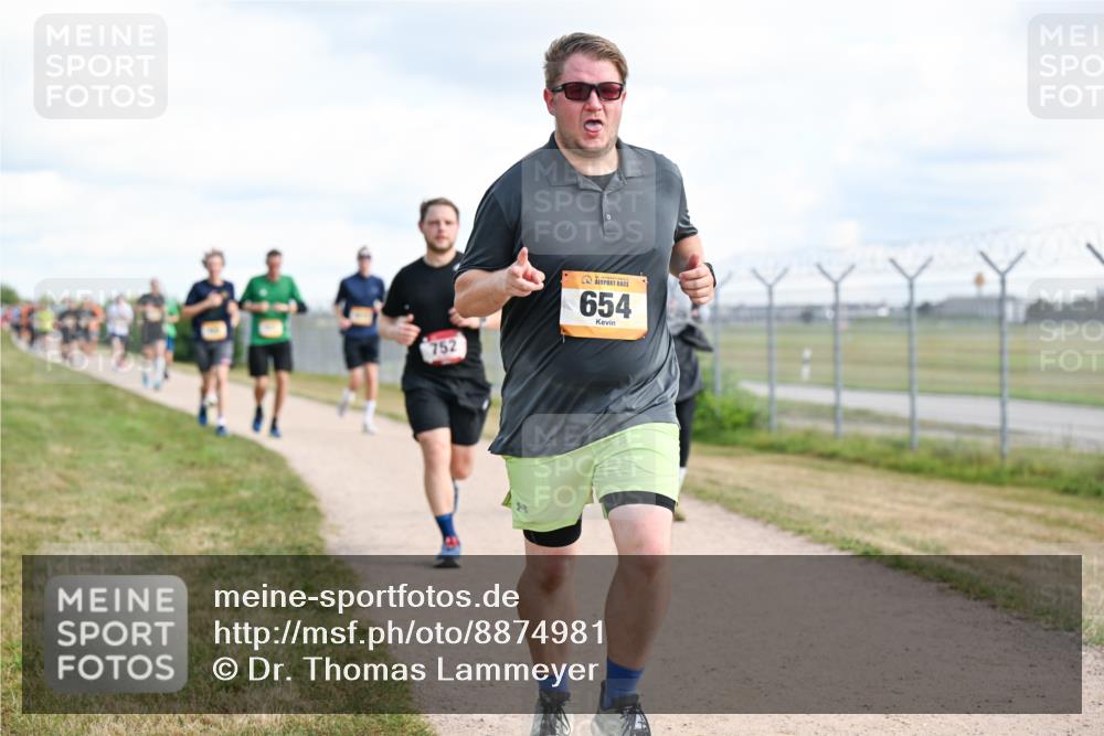 14.09.2025 - Airport Race Dr. Thomas Lammeyer http://msf.ph/oto/8874981 14.09.2025 12:19:42 Laufen 752, 654 meine-sportfotos.de
