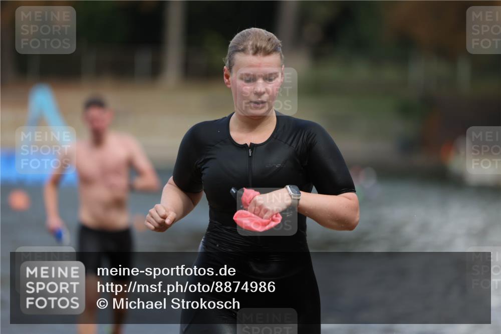 14.09.2025 - Stadtparktriathlon Michael Strokosch http://msf.ph/oto/8874986 14.09.2025 12:51:58 Schwimmen 1459, 1494 meine-sportfotos.de