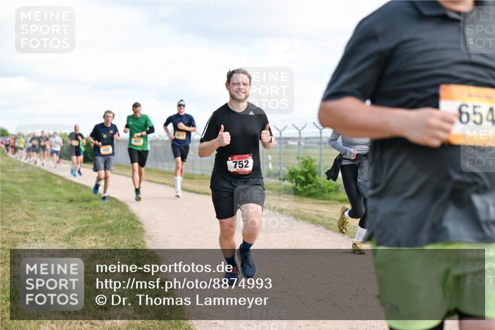 14.09.2025 - Airport Race Dr. Thomas Lammeyer http://msf.ph/oto/8874993 14.09.2025 12:19:43 Laufen 423, 4372, 752, 654 meine-sportfotos.de
