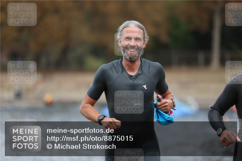 14.09.2025 - Stadtparktriathlon Michael Strokosch http://msf.ph/oto/8875015 14.09.2025 12:52:33 Schwimmen 1444, 1495, 1521 meine-sportfotos.de