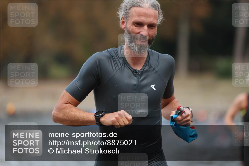 14.09.2025 - Stadtparktriathlon Michael Strokosch http://msf.ph/oto/8875021 14.09.2025 12:52:34 Schwimmen 1444, 1495, 1521 meine-sportfotos.de