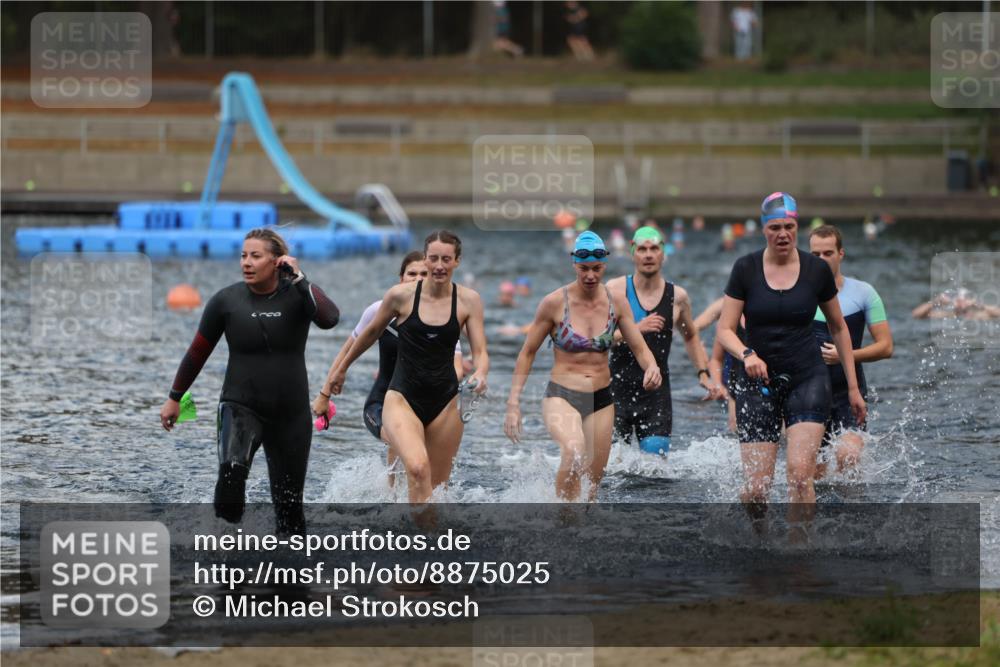 14.09.2025 - Stadtparktriathlon Michael Strokosch http://msf.ph/oto/8875025 14.09.2025 12:53:02 Schwimmen 1430, 1431, 1438, 1448, 1460, 1472, 1508 meine-sportfotos.de