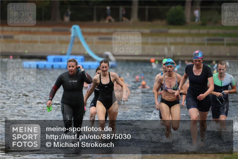 14.09.2025 - Stadtparktriathlon Michael Strokosch http://msf.ph/oto/8875030 14.09.2025 12:53:04 Schwimmen 1430, 1431, 1438, 1448, 1460, 1463, 1472, 1508 meine-sportfotos.de