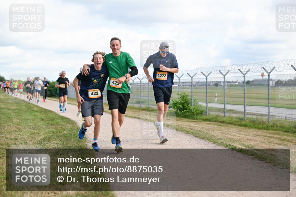 14.09.2025 - Airport Race Dr. Thomas Lammeyer http://msf.ph/oto/8875035 14.09.2025 12:19:46 Laufen 1152, 422, 429, 4272 meine-sportfotos.de