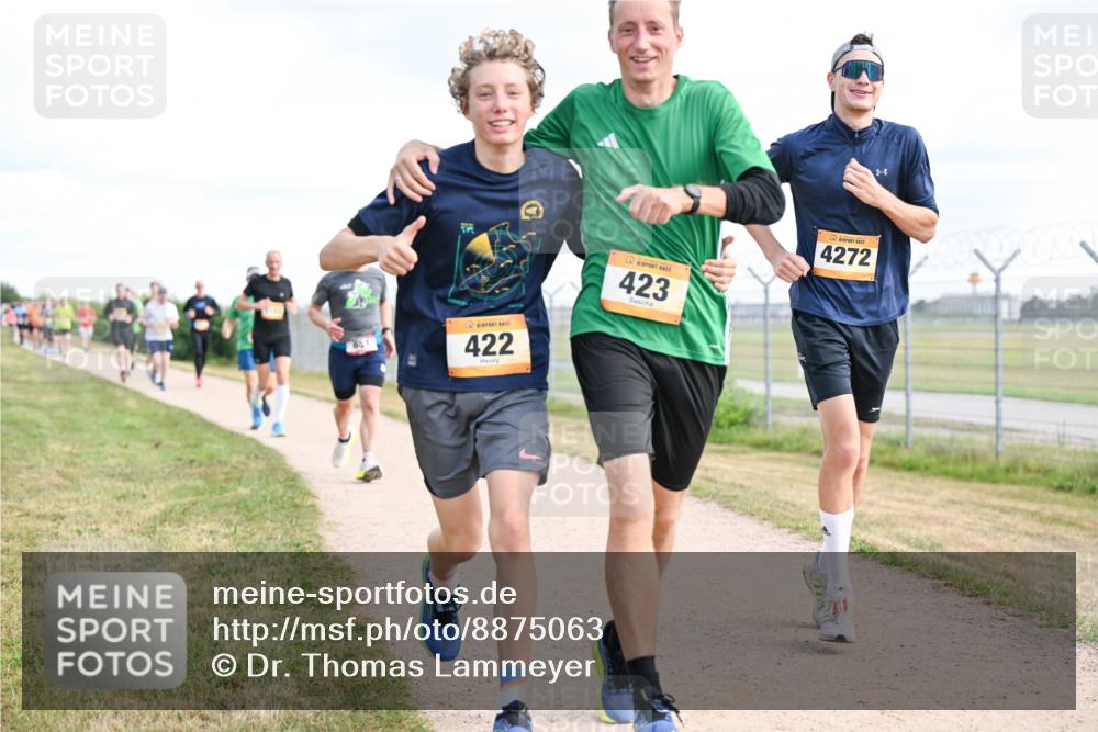 14.09.2025 - Airport Race Dr. Thomas Lammeyer http://msf.ph/oto/8875063 14.09.2025 12:19:48 Laufen 85, 422, 423, 4272 meine-sportfotos.de
