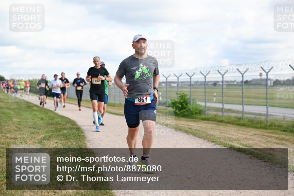 14.09.2025 - Airport Race Dr. Thomas Lammeyer http://msf.ph/oto/8875080 14.09.2025 12:19:50 Laufen 1152, 851, 361 meine-sportfotos.de