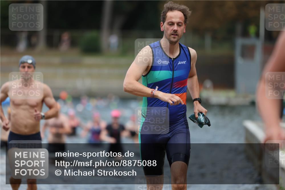 14.09.2025 - Stadtparktriathlon Michael Strokosch http://msf.ph/oto/8875088 14.09.2025 12:53:18 Schwimmen 1432, 1439, 1451, 1463, 1468, 1496, 1517 meine-sportfotos.de