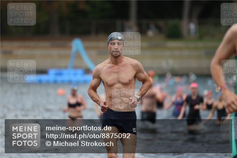 14.09.2025 - Stadtparktriathlon Michael Strokosch http://msf.ph/oto/8875092 14.09.2025 12:53:19 Schwimmen 1432, 1439, 1451, 1463, 1468, 1496, 1517 meine-sportfotos.de
