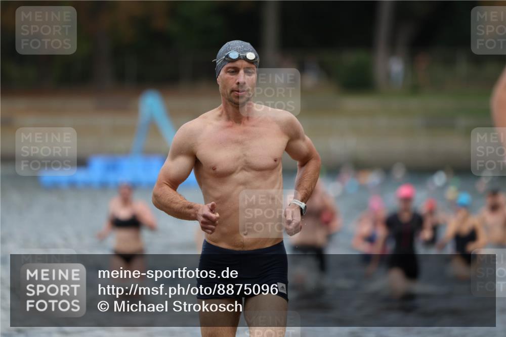 14.09.2025 - Stadtparktriathlon Michael Strokosch http://msf.ph/oto/8875096 14.09.2025 12:53:20 Schwimmen 1432, 1439, 1451, 1463, 1468, 1496, 1498, 1517 meine-sportfotos.de