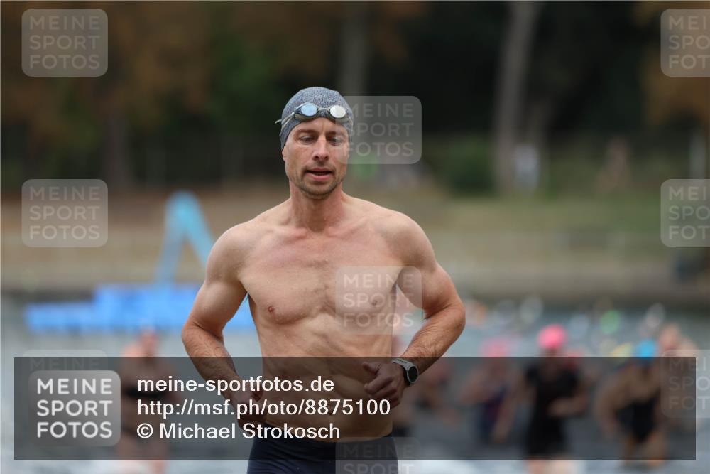 14.09.2025 - Stadtparktriathlon Michael Strokosch http://msf.ph/oto/8875100 14.09.2025 12:53:21 Schwimmen 1432, 1439, 1451, 1468, 1496, 1498, 1517 meine-sportfotos.de