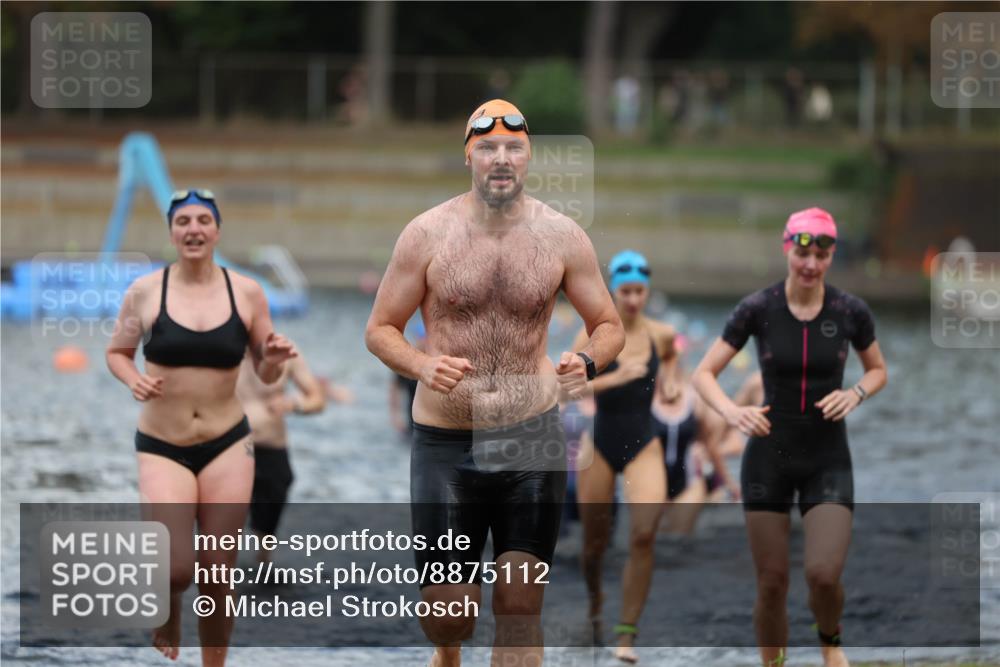 14.09.2025 - Stadtparktriathlon Michael Strokosch http://msf.ph/oto/8875112 14.09.2025 12:53:26 Schwimmen 1423, 1425, 1432, 1439, 1451, 1496, 1498, 1518 meine-sportfotos.de
