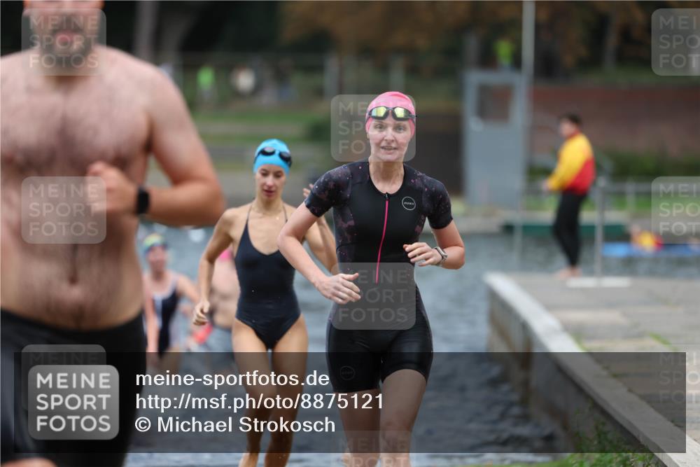 14.09.2025 - Stadtparktriathlon Michael Strokosch http://msf.ph/oto/8875121 14.09.2025 12:53:28 Schwimmen 1423, 1425, 1427, 1432, 1439, 1451, 1496, 1498, 1518 meine-sportfotos.de