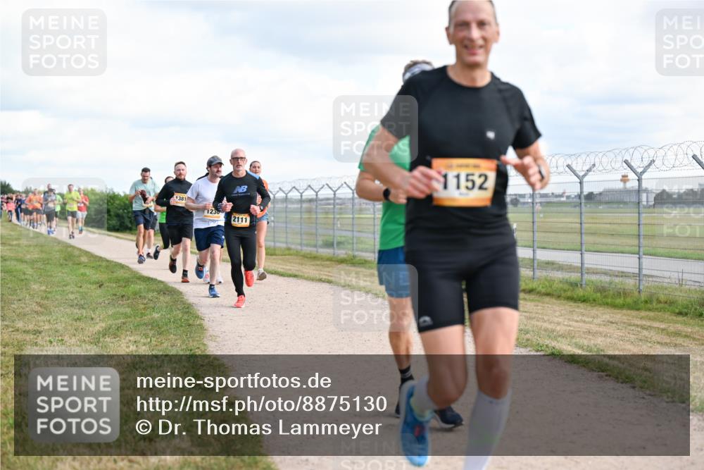 14.09.2025 - Airport Race Dr. Thomas Lammeyer http://msf.ph/oto/8875130 14.09.2025 12:19:53 Laufen 1381, 1230, 2111, 1152 meine-sportfotos.de