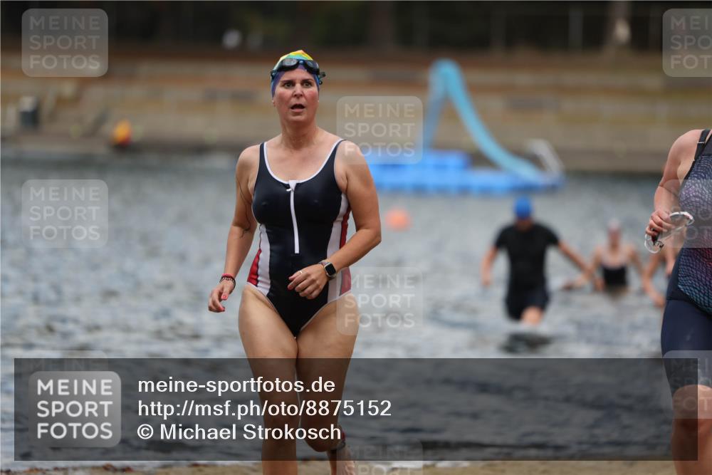 14.09.2025 - Stadtparktriathlon Michael Strokosch http://msf.ph/oto/8875152 14.09.2025 12:53:36 Schwimmen 1423, 1425, 1427, 1436, 1450, 1453, 1497, 1498, 1518 meine-sportfotos.de