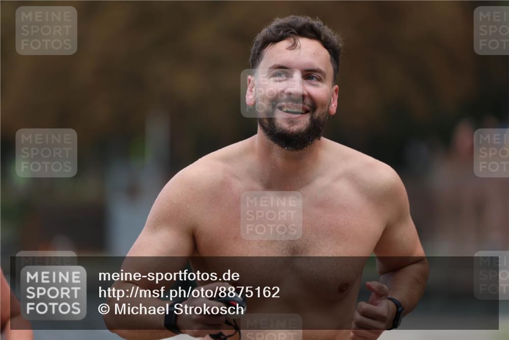 14.09.2025 - Stadtparktriathlon Michael Strokosch http://msf.ph/oto/8875162 14.09.2025 12:53:38 Schwimmen 1423, 1425, 1427, 1436, 1450, 1453, 1497, 1518 meine-sportfotos.de