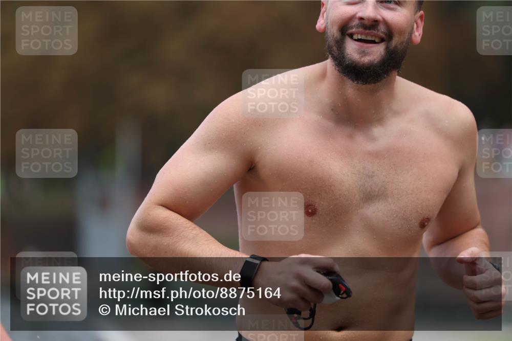 14.09.2025 - Stadtparktriathlon Michael Strokosch http://msf.ph/oto/8875164 14.09.2025 12:53:38 Schwimmen 1423, 1425, 1427, 1436, 1450, 1453, 1497, 1518 meine-sportfotos.de