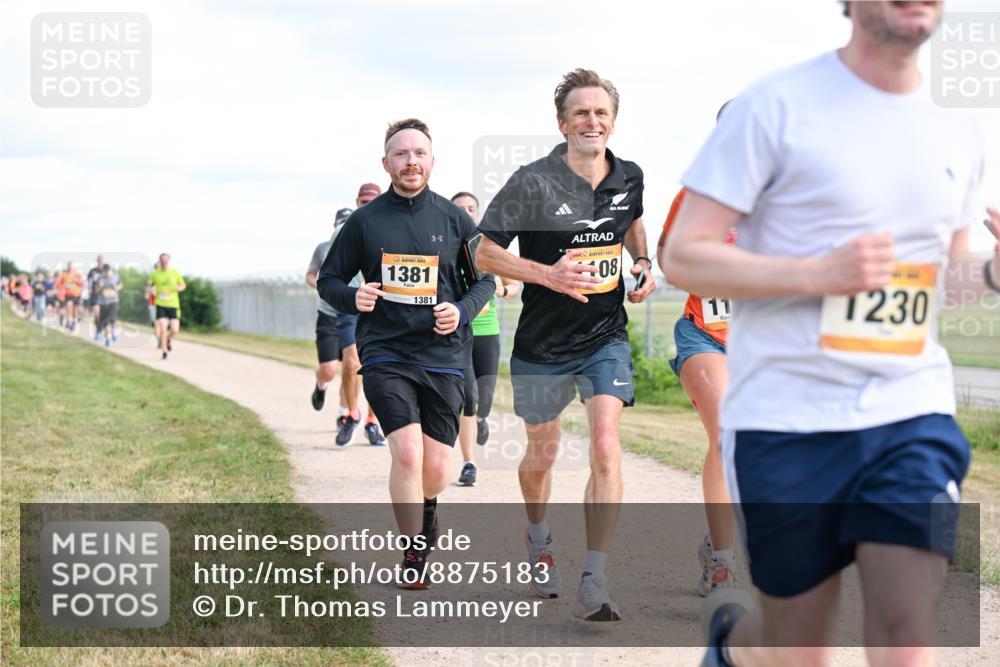 14.09.2025 - Airport Race Dr. Thomas Lammeyer http://msf.ph/oto/8875183 14.09.2025 12:19:58 Laufen 1381, 1381, 08, 230 meine-sportfotos.de