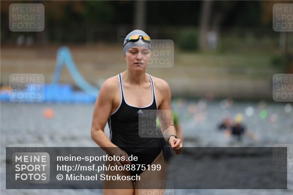 14.09.2025 - Stadtparktriathlon Michael Strokosch http://msf.ph/oto/8875199 14.09.2025 12:53:51 Schwimmen 1450, 1456, 1467, 1497 meine-sportfotos.de