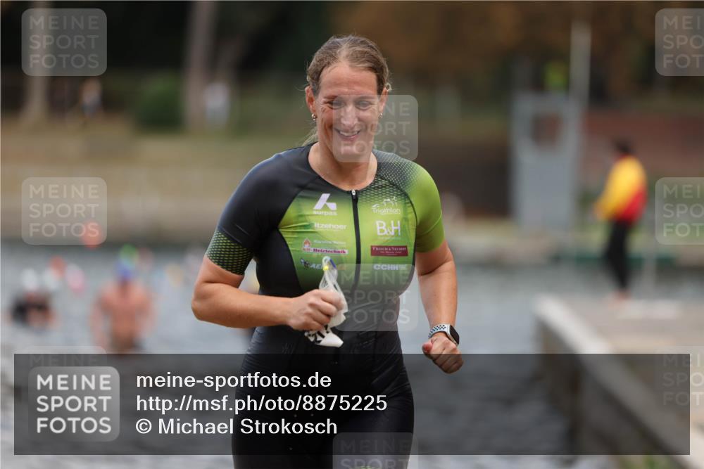 14.09.2025 - Stadtparktriathlon Michael Strokosch http://msf.ph/oto/8875225 14.09.2025 12:53:56 Schwimmen 1456 meine-sportfotos.de