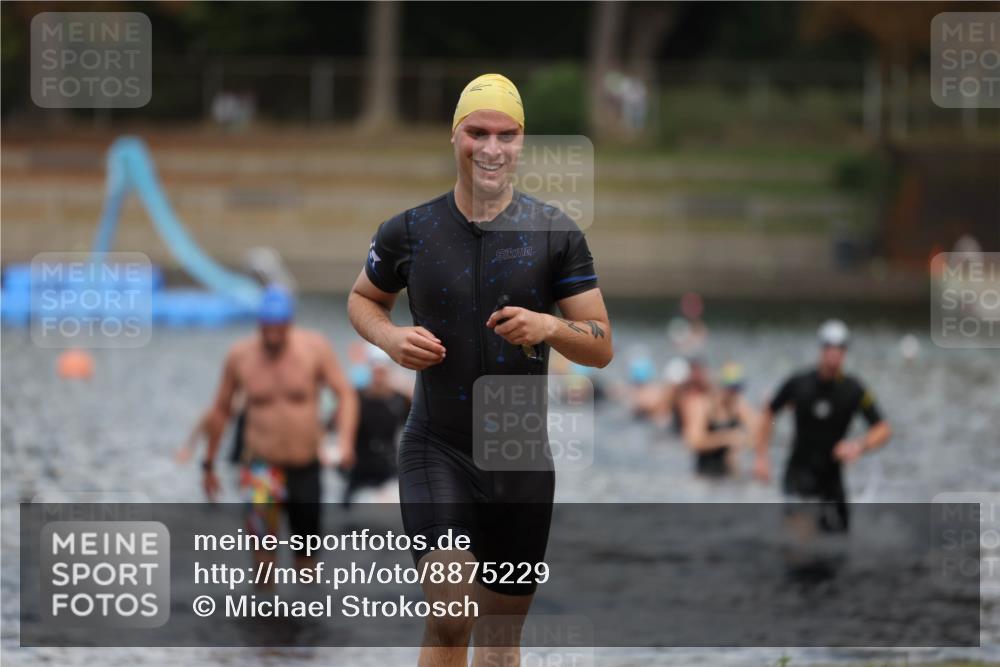 14.09.2025 - Stadtparktriathlon Michael Strokosch http://msf.ph/oto/8875229 14.09.2025 12:54:09 Schwimmen 1473, 1476, 1480, 1515 meine-sportfotos.de