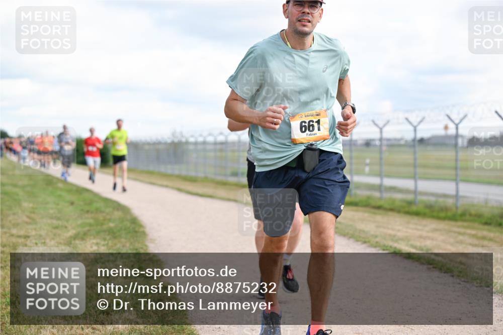 14.09.2025 - Airport Race Dr. Thomas Lammeyer http://msf.ph/oto/8875232 14.09.2025 12:20:01 Laufen 661 meine-sportfotos.de