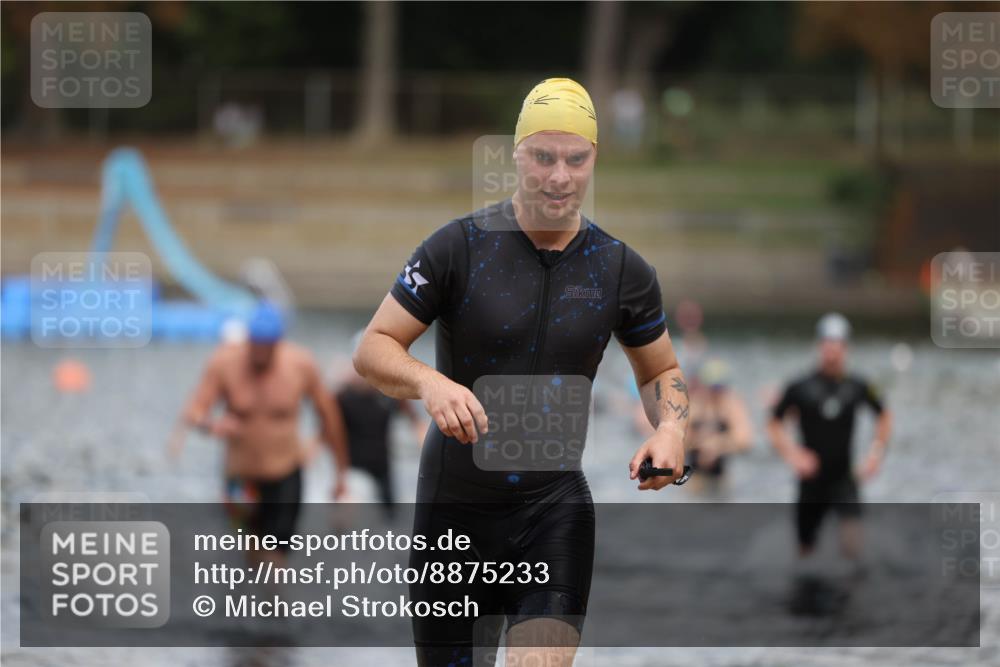 14.09.2025 - Stadtparktriathlon Michael Strokosch http://msf.ph/oto/8875233 14.09.2025 12:54:09 Schwimmen 1473, 1476, 1480, 1515 meine-sportfotos.de