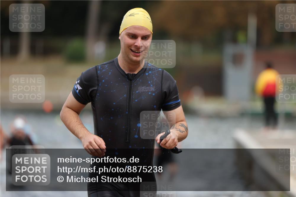 14.09.2025 - Stadtparktriathlon Michael Strokosch http://msf.ph/oto/8875238 14.09.2025 12:54:10 Schwimmen 1473, 1476, 1480, 1506, 1515 meine-sportfotos.de