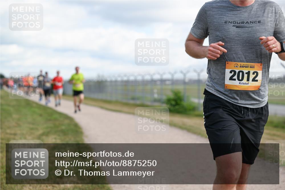 14.09.2025 - Airport Race Dr. Thomas Lammeyer http://msf.ph/oto/8875250 14.09.2025 12:20:02 Laufen 42, 2012 meine-sportfotos.de
