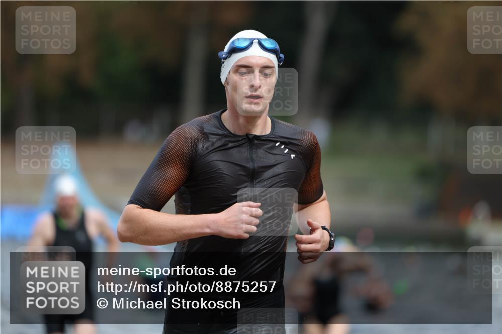 14.09.2025 - Stadtparktriathlon Michael Strokosch http://msf.ph/oto/8875257 14.09.2025 12:54:19 Schwimmen 1462, 1473, 1480, 1506, 1515 meine-sportfotos.de